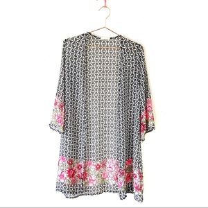 Olive Tree Black & White Kimono Size Small